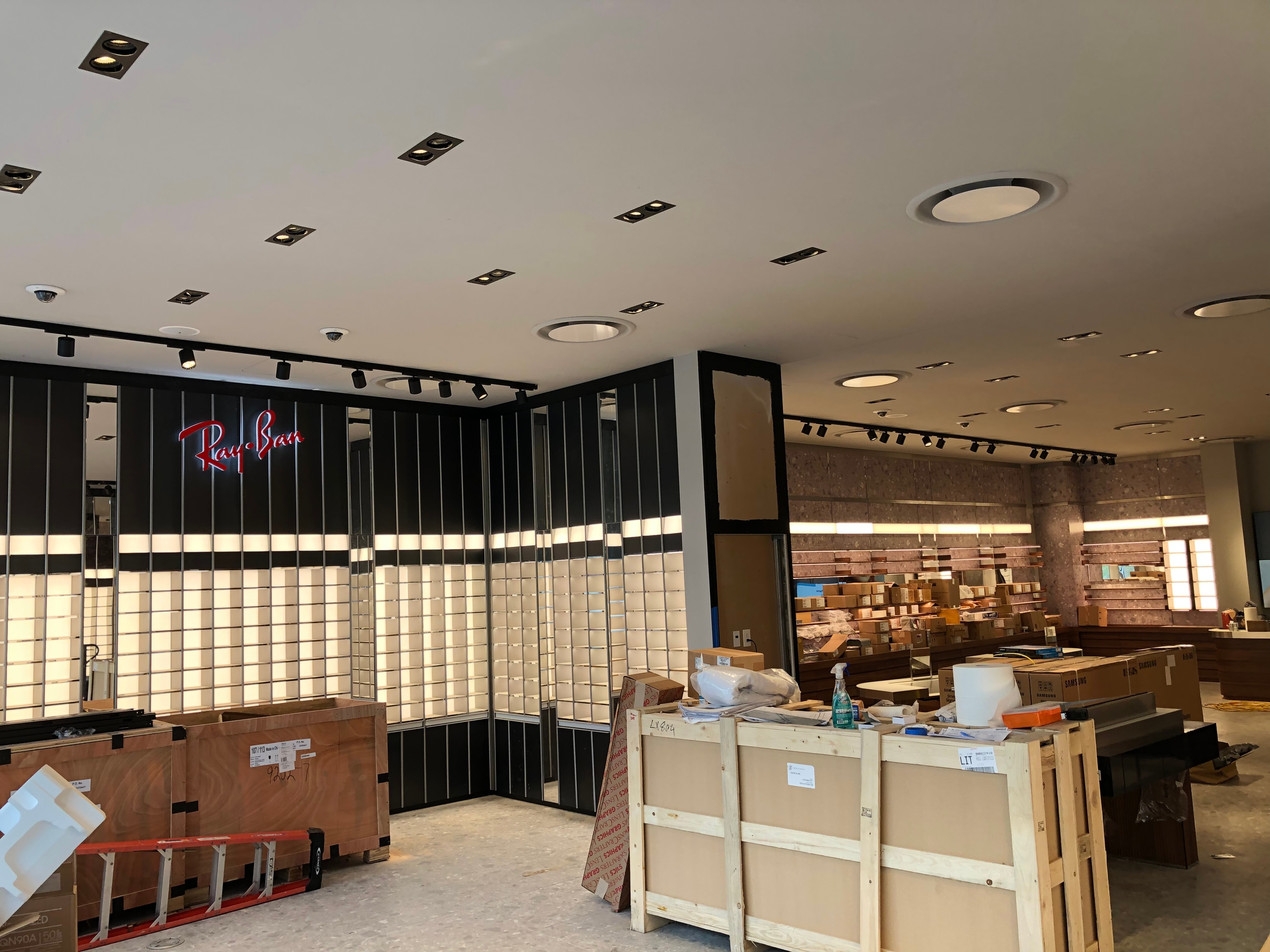 Ray-Ban Retail — Lighting Install